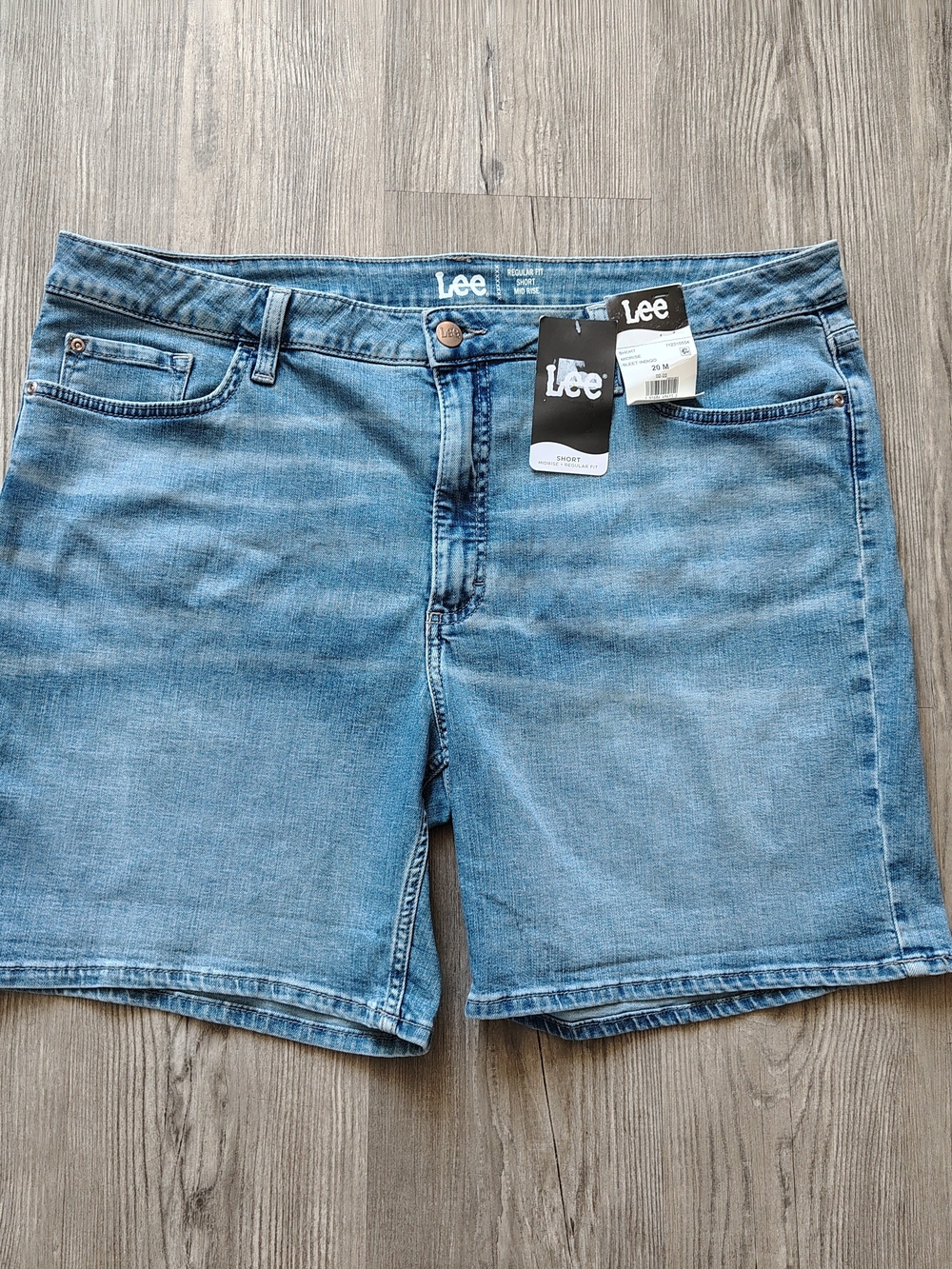 Lee Women's Regular Fit Mid Rise Denim Shorts 7in. Inseam Stretch Plus Size 20